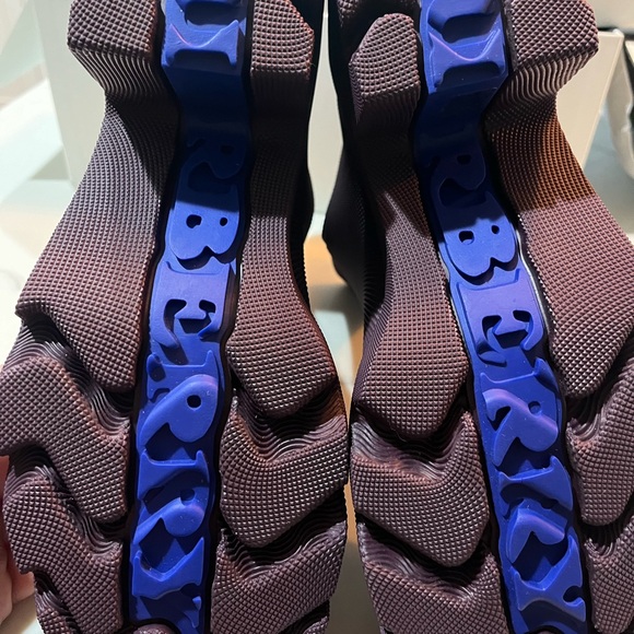 Burberry Marsh Textured Ankle Boot - New in box! Size 40 - Picture 11 of 14